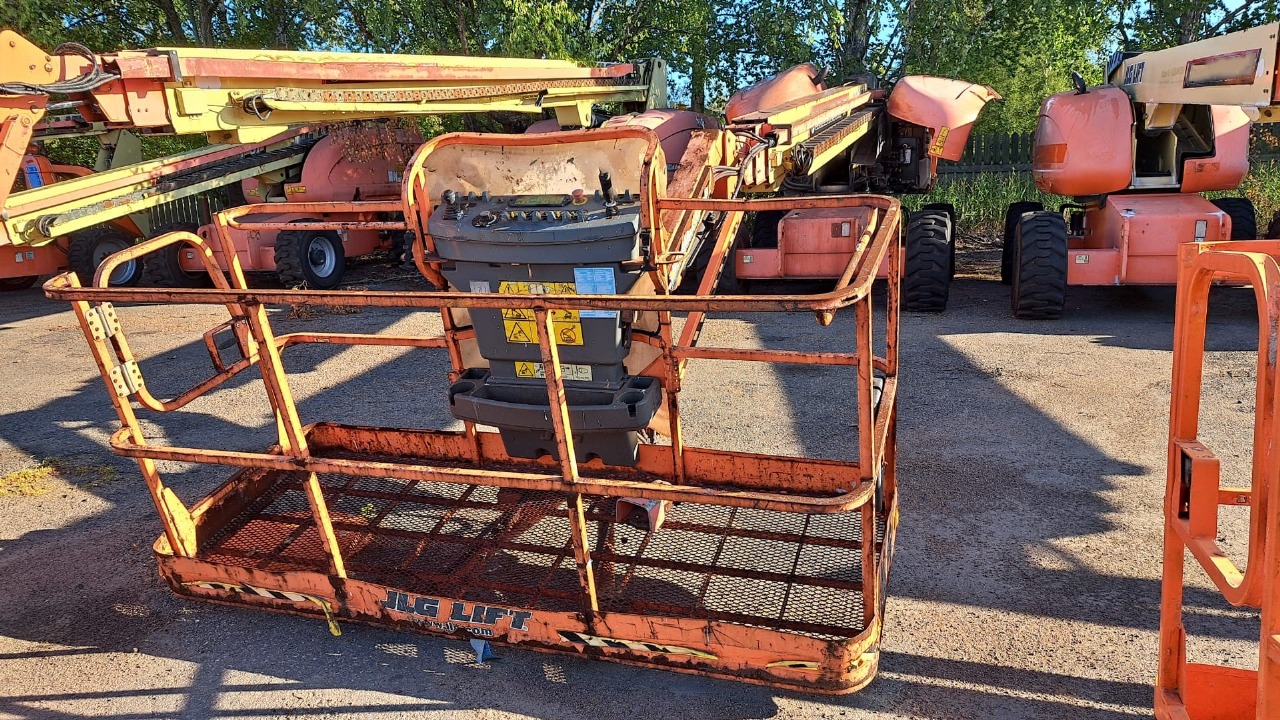 Sold - Articulated Boom Lift - View 6